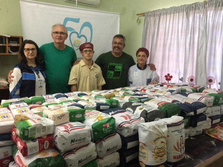 Material arrecadado com inscrições da 5ª Caminhada Ecológica é doado