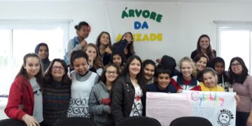 De adolescente para adolescente: bullying e cyberbullying pautam integração entre jovens