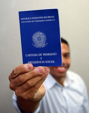Emissão de carteiras de trabalho em Paverama