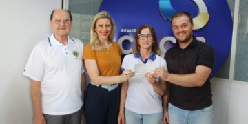 Estrela Multifeira repassa R$ 15 mil a clubes de voluntariado