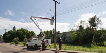 Iluminação pública: prefeitura substitui lâmpadas comuns por LED