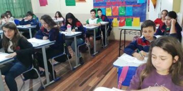 Estudantes da rede municipal participam de avaliação do Saeb