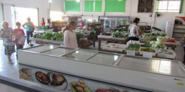 Administração visita agroindústrias  e cooperativas no Paraná