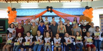Formada a primeira turma do Proerd da EMEF Madre Assunta