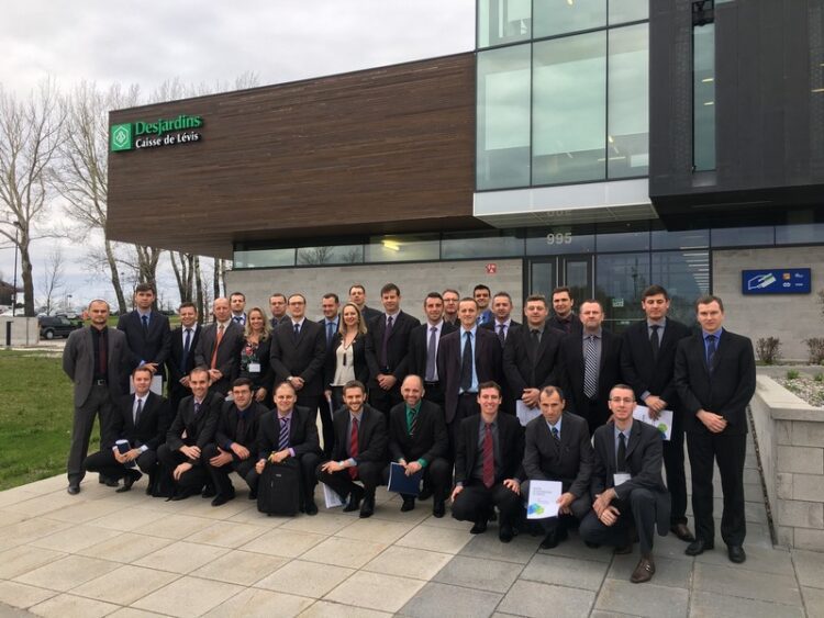 Grupo de executivos do Sicredi Região dos Vales realiza viagem internacional