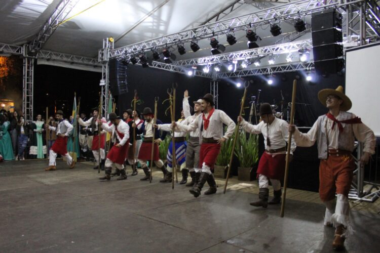 Encontro Farroupilha reúne tradição, música e cultura