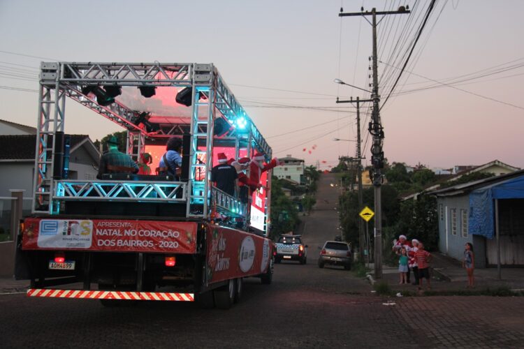 Natal no Coração dos bairros encanta moradores do Olarias, Campestre e Santo André