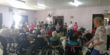 Grupo de Humanização do Hospital Ouro Branco alegra o Dia dos Avós