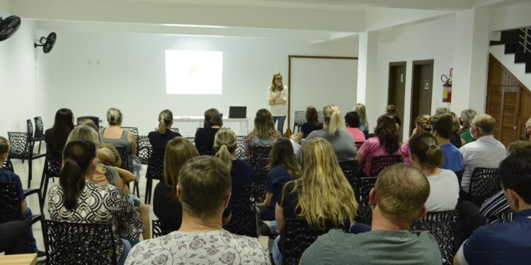 “Gerações em Conexão” é o novo projeto para a comunidade escolar