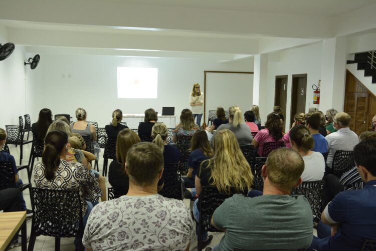 “Gerações em Conexão” é o novo projeto para a comunidade escolar