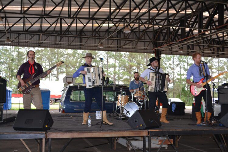 Grupo Bate Casco traz o melhor da música tradicionalista ao Acampamento Farroupilha