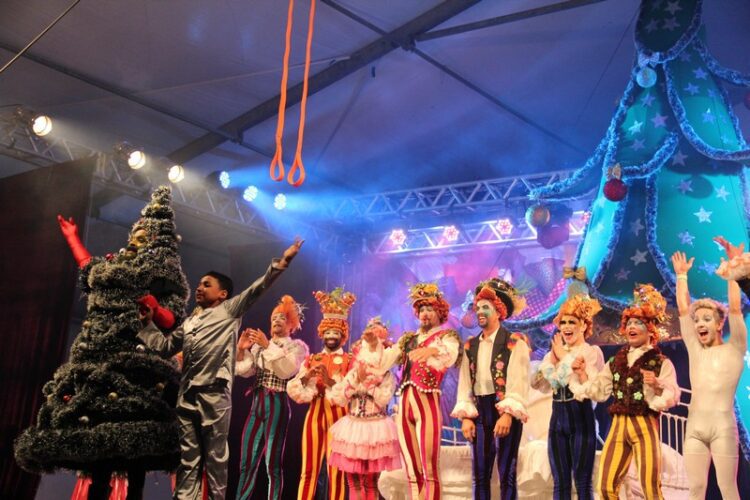 Grupo Tholl encanta público no Natal em Estrela