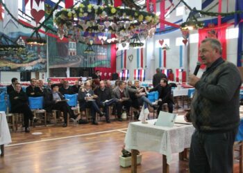 Secretário apresenta proposta de consórcio para destinação de resíduos a prefeitos