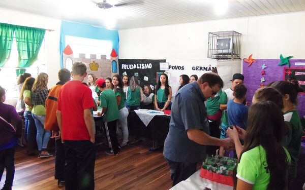 Alunos da EMEF Gonçalina participaram da III Mostra de Trabalhos
