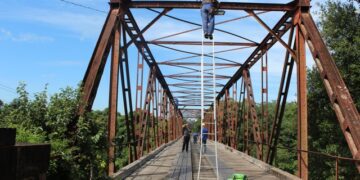 Iluminação da Ponte de Ferro é modernizada em prol da segurança dos usuários e economicidade