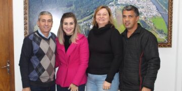 Prefeito assina convênio com a Unimed para funcionários públicos