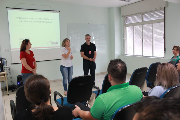 Acolher PCD do HSC promove conversa sobre mercado de trabalho