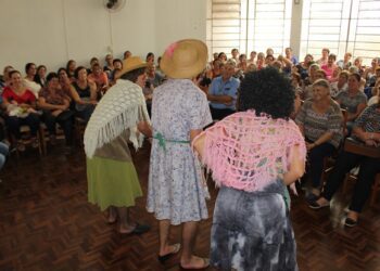 Com programação extensa, evento do Dia da Mulher reuniu cerca de 150 mulheres