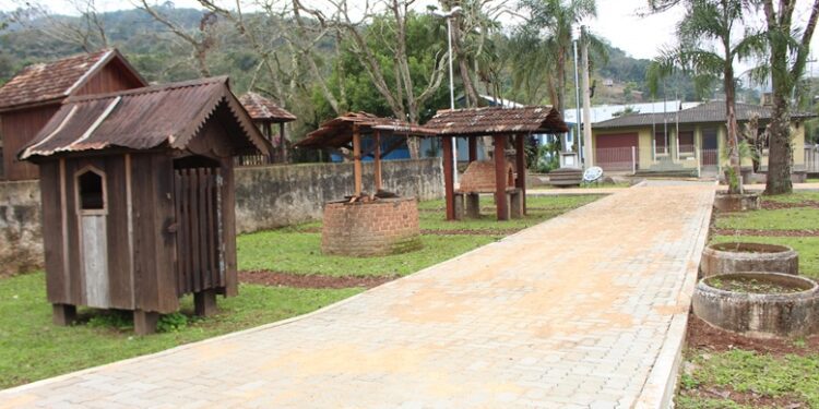 Revitalização de praça deve ser inaugurada em breve