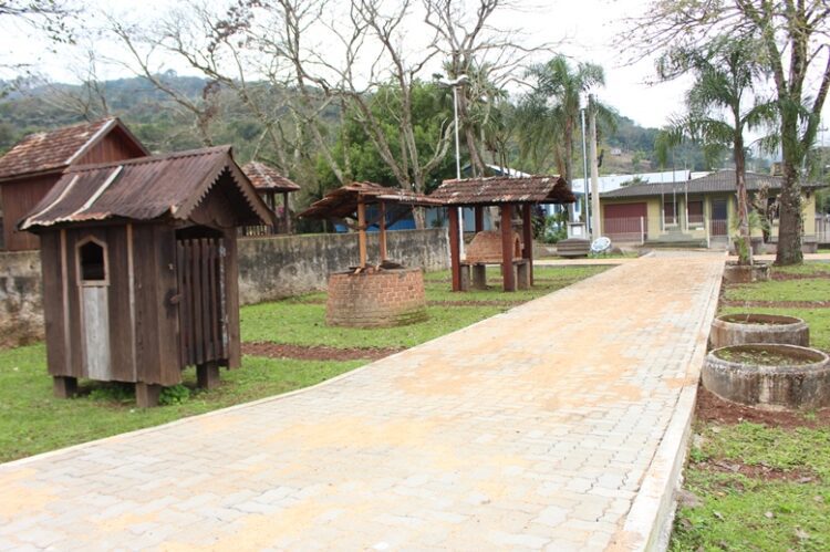 Revitalização de praça deve ser inaugurada em breve