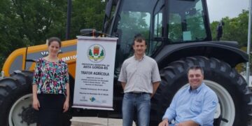 Município adquire um trator Agrícola