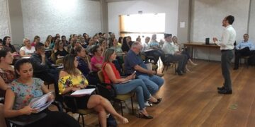 Pacto pela Paz é apresentado para diretores e coordenadores de escolas de Lajeado