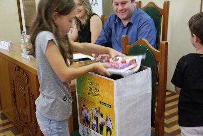 Vozes e imagens de crianças do município foram usadas para produzir o material de divulgação (Foto: Divulgação)
