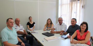 Programa beneficiará famílias, hospital e escolas do município