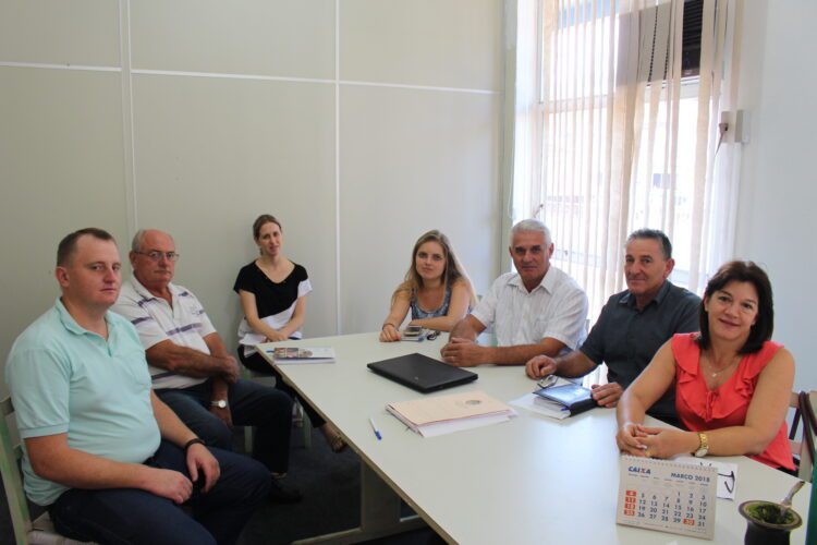 Programa beneficiará famílias, hospital e escolas do município