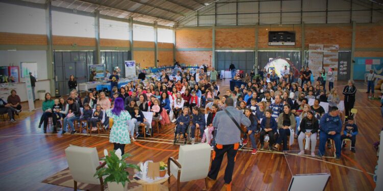 Feira do Livro de Vespasiano Corrêa supera expectativas