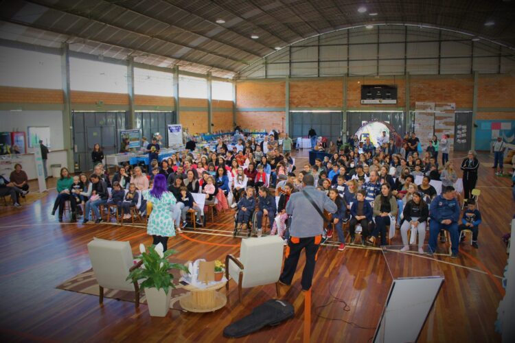 Feira do Livro de Vespasiano Corrêa supera expectativas