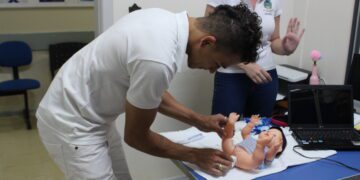 Projeto “Bebê a Bordo” prepara pais para desafios da paternidade