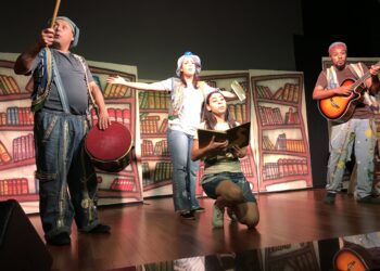 “A Menina da Biblioteca” é o primeiro presente da Educação no mês das crianças