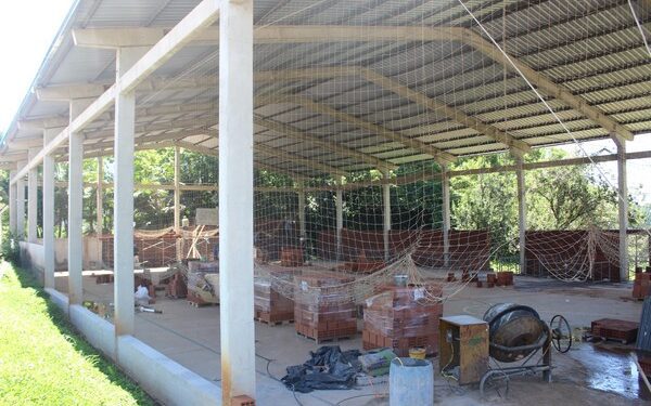 Inicia obra que transformará quadra esportiva de Forqueta em Ginásio Municipal