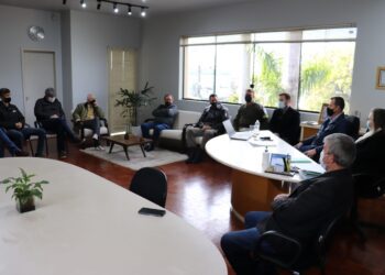 Ações relacionadas à segurança pública são discutidas em reunião