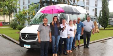Muçum recebe nova van para transporte de pacientes
