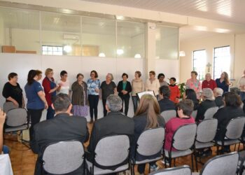 Integração e trocas de experiências marca encontro de idosos atendidos pelos Cras