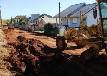 Limpeza de açudes, novas pavimentações e manutenção de ruas marcaram a semana de trabalhos das Secretarias de Obras e Agricultura