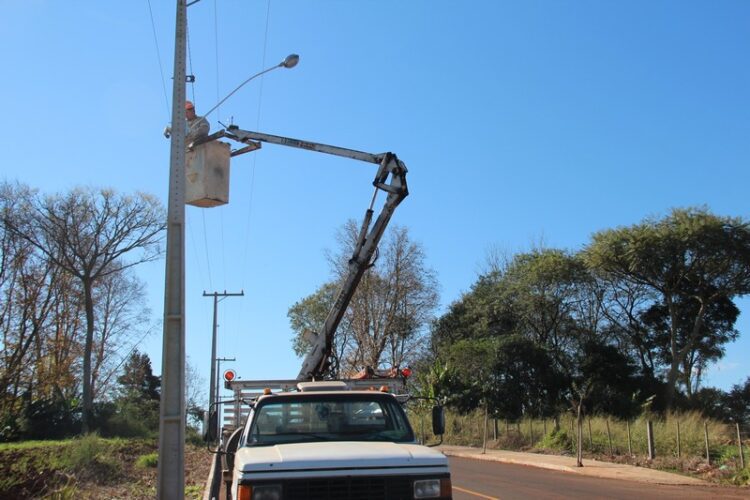 Prefeitura investe em iluminação pública