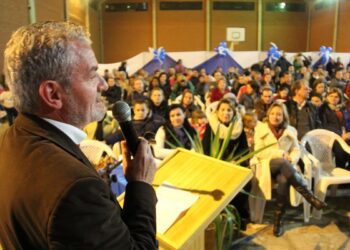 Comunidade escolar comemora os 30 anos de fundação da Emef Nova Viena