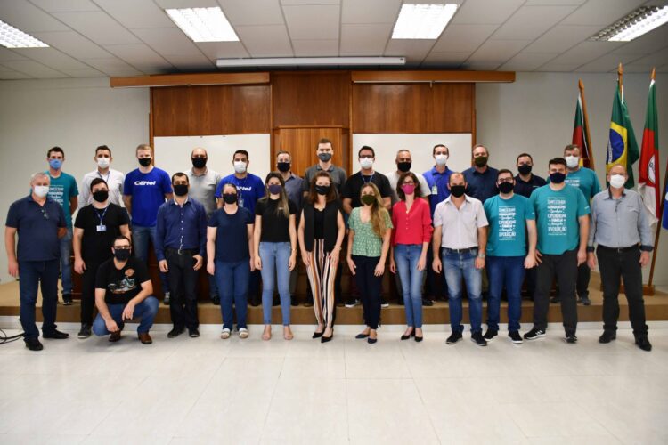 Curso de gestão e liderança contemplou gestores da Certel