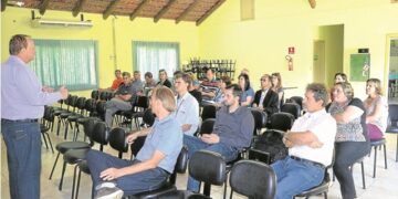 Certel substituirá lâmpadas e refrigeradores de 98 entidades da região