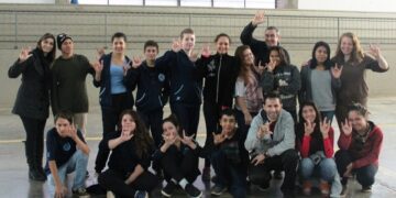 Interação social e educacional aumentam com presença de intérprete de Libras