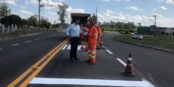 Lombadas eletrônicas são instaladas no trevo do Bairro Battisti
