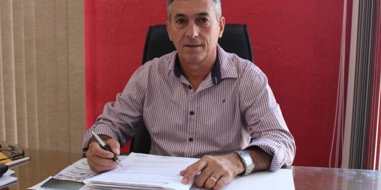Em Brasília, prefeito buscará recursos para solucionar projetos