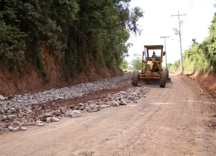 Máquinas já trabalham nas obras de pavimentação da RS-129