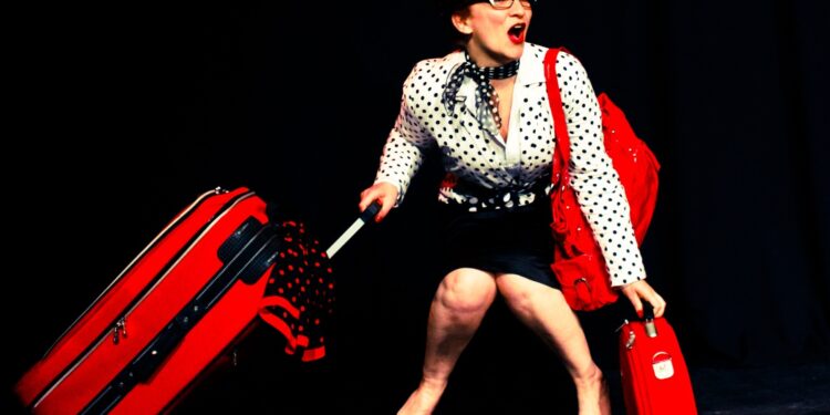Sicredi Região dos Vales promove peça teatral em prol das Ligas Femininas de Combate ao Câncer