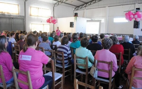 Outubro Rosa: Saúde organiza evento sobre prevenção ao câncer de mama