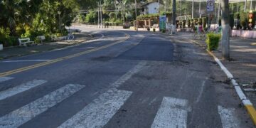 Obras tapa buracos em ruas da cidade