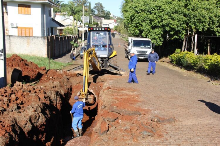 Prefeitura de Lajeado executa obra de canalização pluvial no São Cristóvão